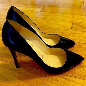 Authentic Christian Louboutin black leather pumps size 35